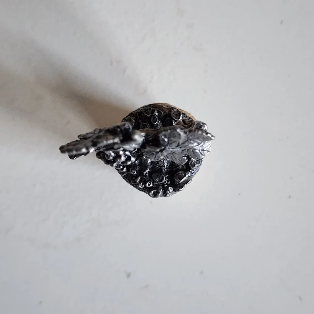 Vintage Grape Vine Wine Bottle Stopper Metal‎ Cork Barware Decor Farmhouse